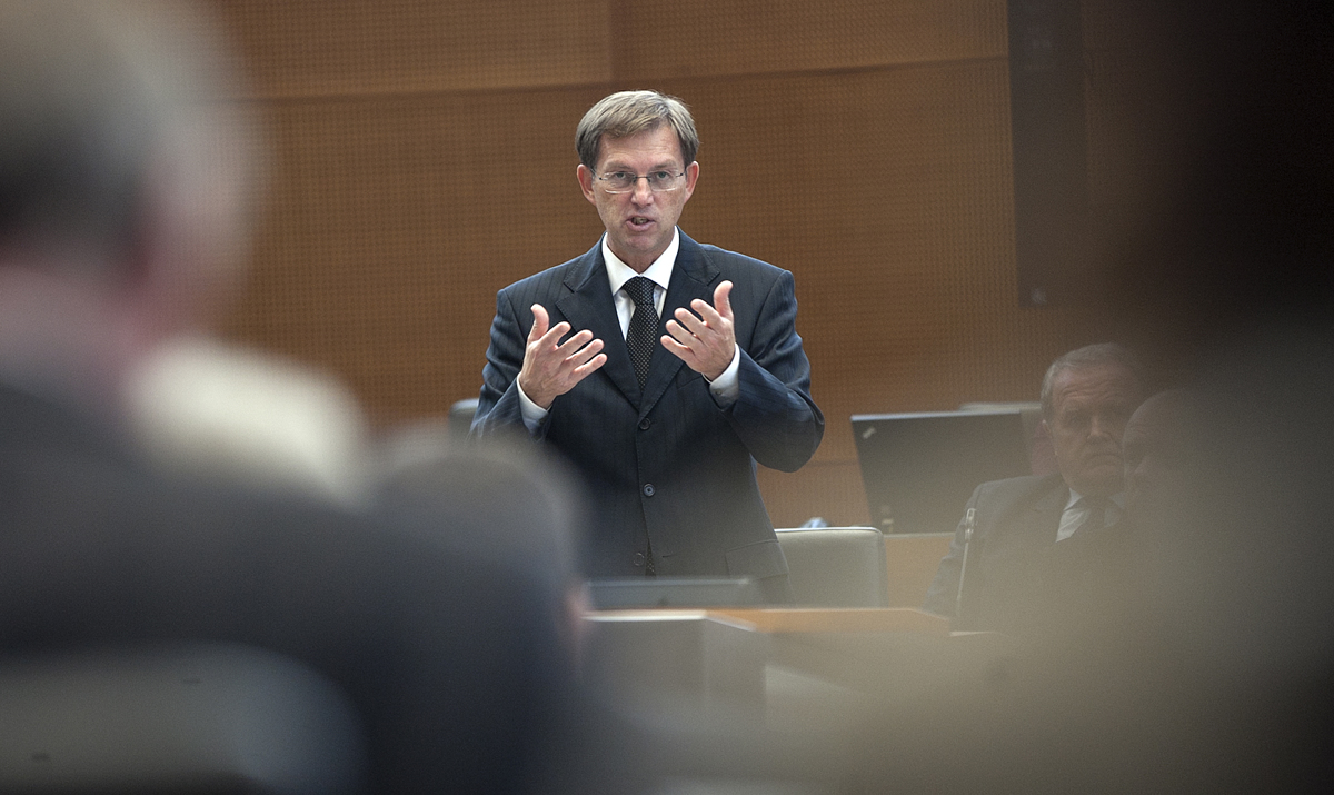 V "keho" z lopovi, ne na košarko