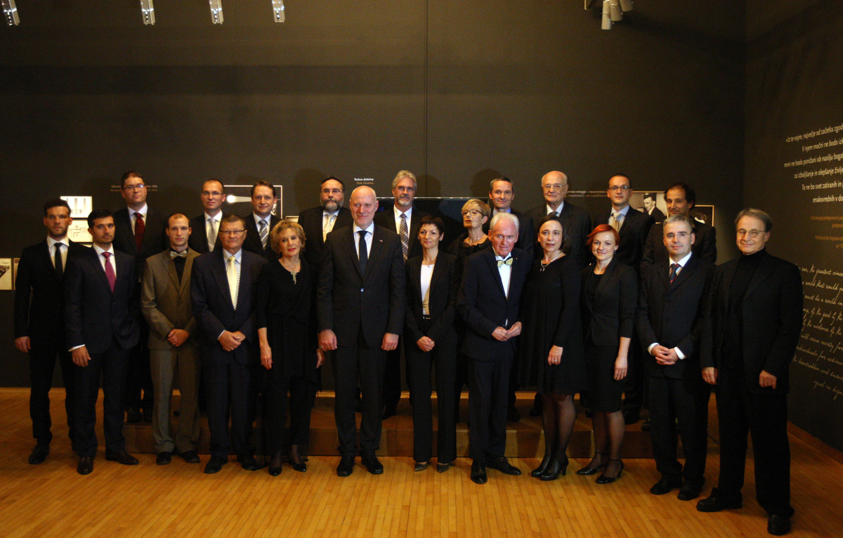 Nagradili najodličnejše znanstvenike