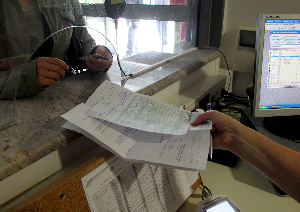 V znak protesta pišejo napotnice