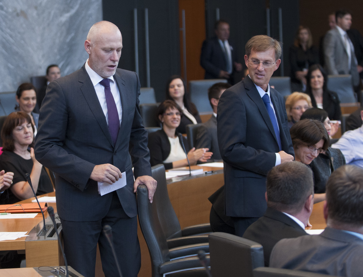 Cerar ostro proti Brglezu: Odstopi kot podpredsednik SMC!