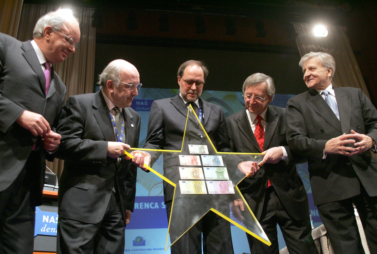 Deset let evra v Sloveniji; bo pri nas dočakal polnoletnost?