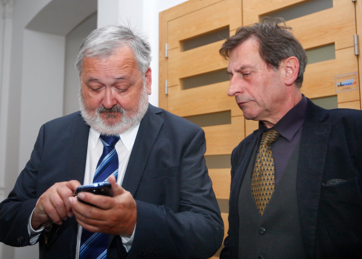 Lorenčiču zaradi vulgarnega obnašanja opozorilo