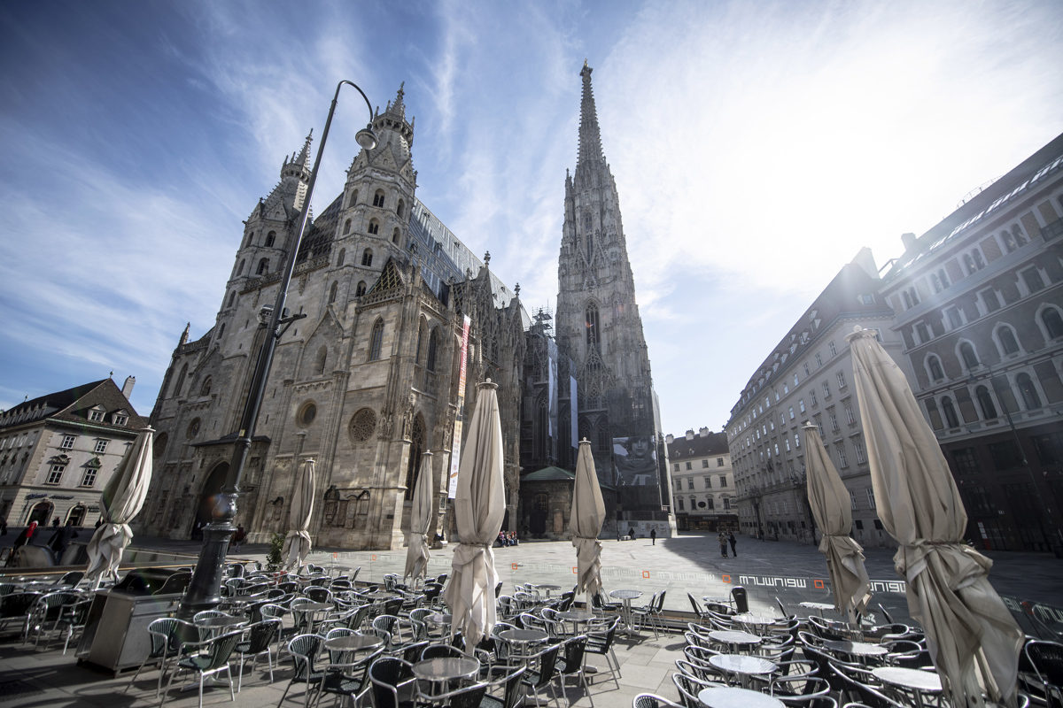 Avstrija: ukrepi vsak dan ostrejši