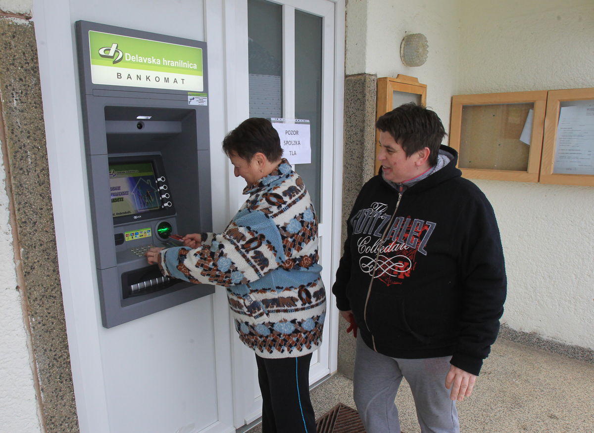 V Vuhredu spet bankomat
