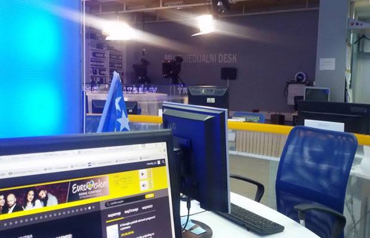 Javna radiotelevizija v zadnji fazi razkroja: Morali bi nam nakazati polovico plačanih prispevkov, pa jih ne