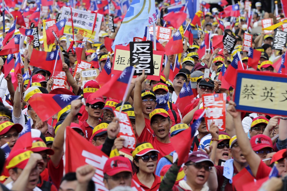 Demonstracije 30.000 Kurdov