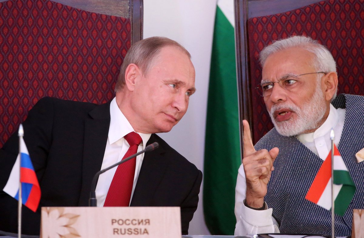 Modi in Putin podpisala za več deset milijard dolarjev dogovorov
