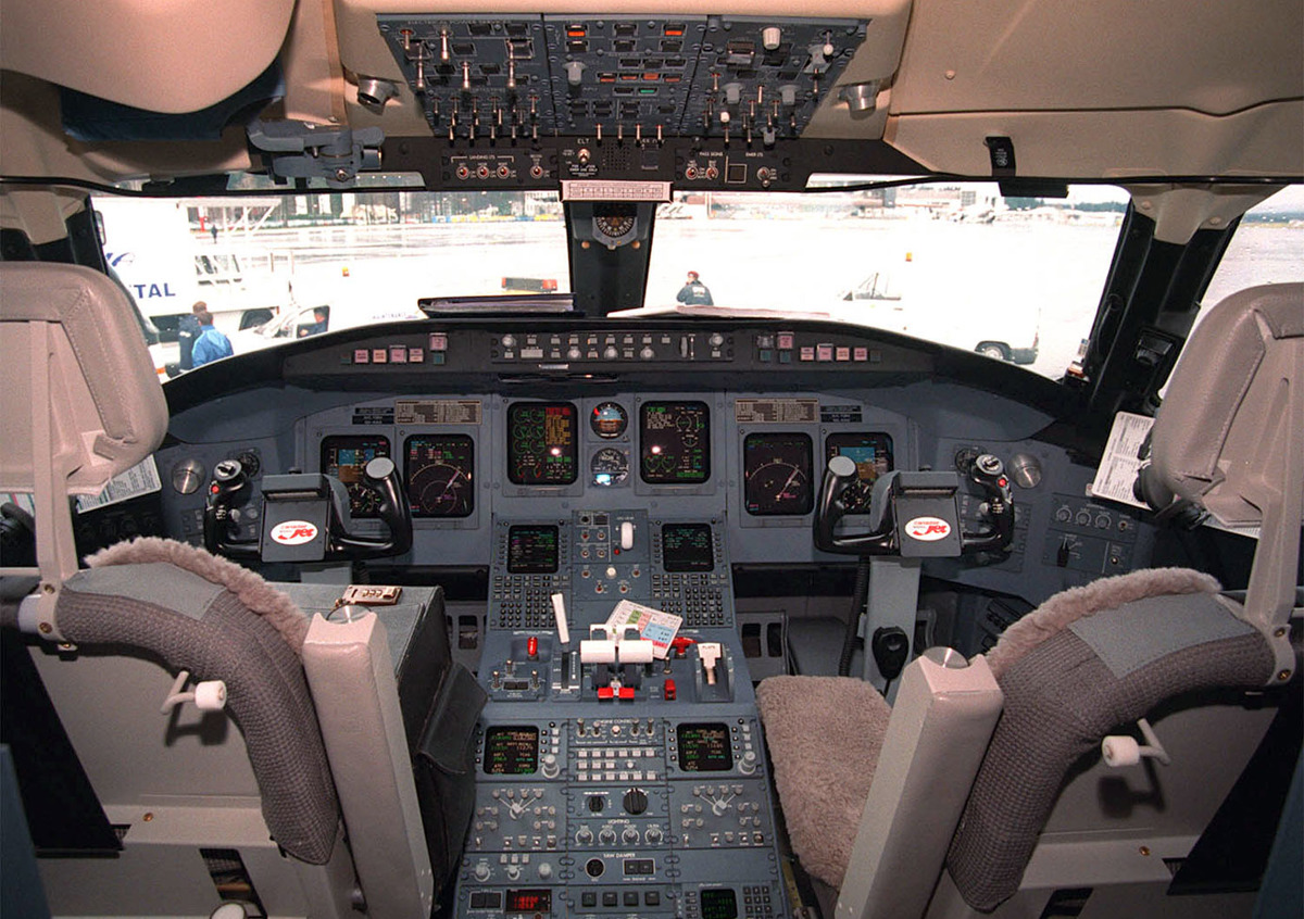 Na boeingu 737 aretirali opitega pilota