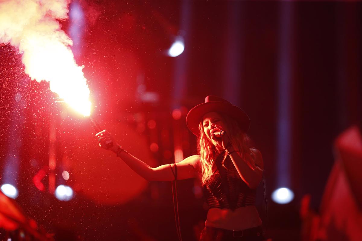 Švicarka pevka ZiBBZ. 