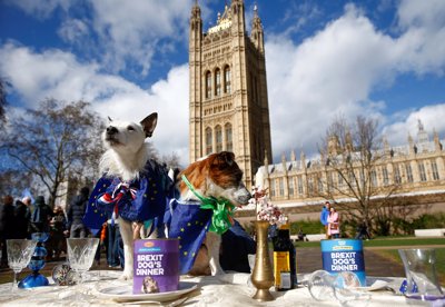 Brexit v treh dneh in treh dejanjih