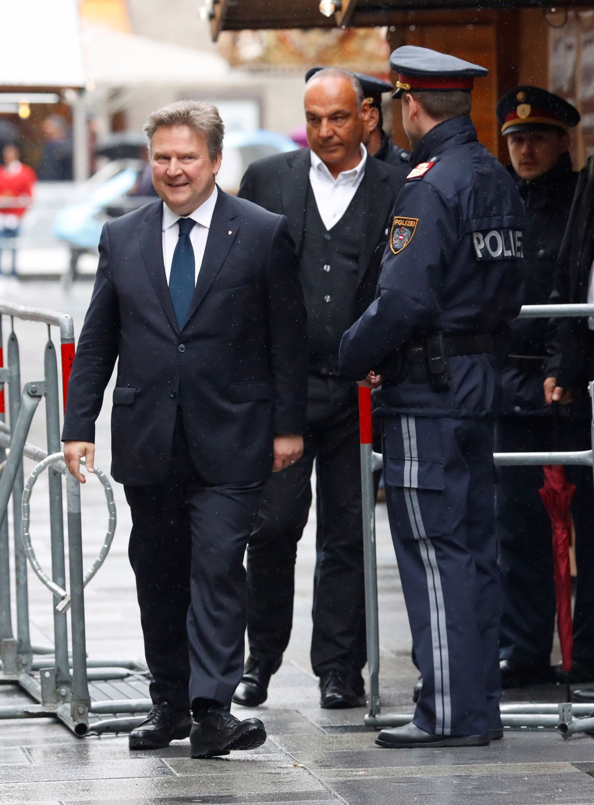 (PORTRET TEDNA) Ludwig, župan iz blokovskega naselja