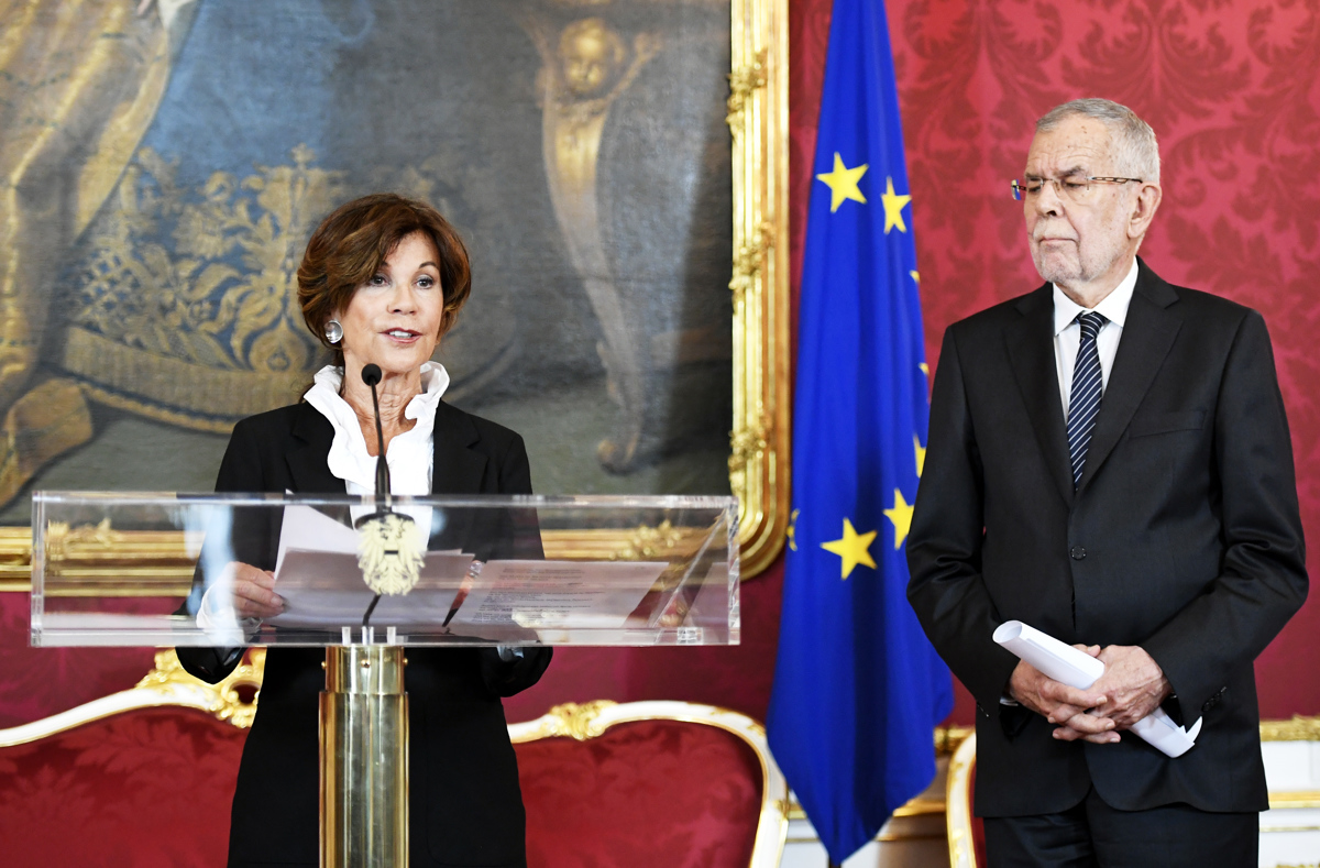 Umrla nekdanja avstrijska kanclerka, sploh prva ženska na čelu vlade na Dunaju