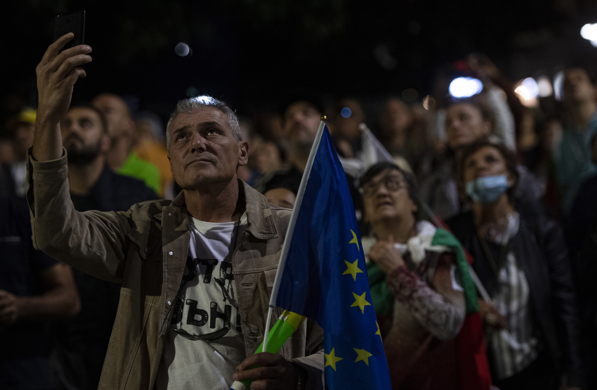 FOTO: Več tisoč protestnikov na ulicah Sofije znova zahtevalo odstop bolgarske vlade