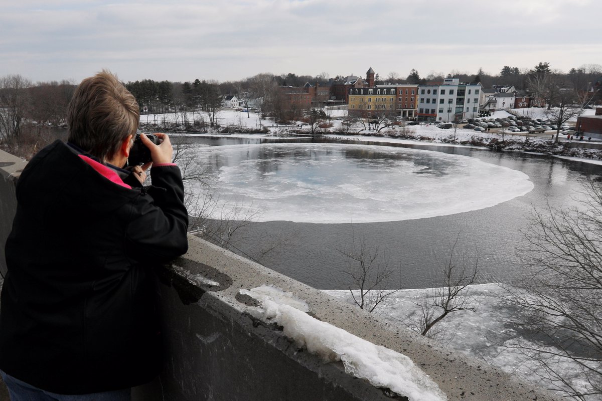 Nenavaden pojav: prebivalci ugibali, ali je ledna ploskev plod vesoljcev
