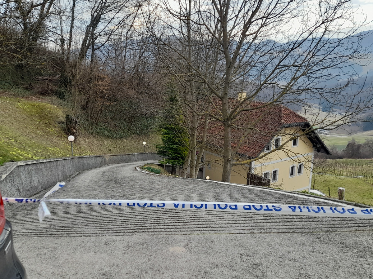 (FOTO) Moški ustrelil 27-letnika in 42-letnico, žrtvi sta pomočnika sodnega izvršitelja. Kako sta se odzvala minister in predsednik zbornice izvršiteljev?
