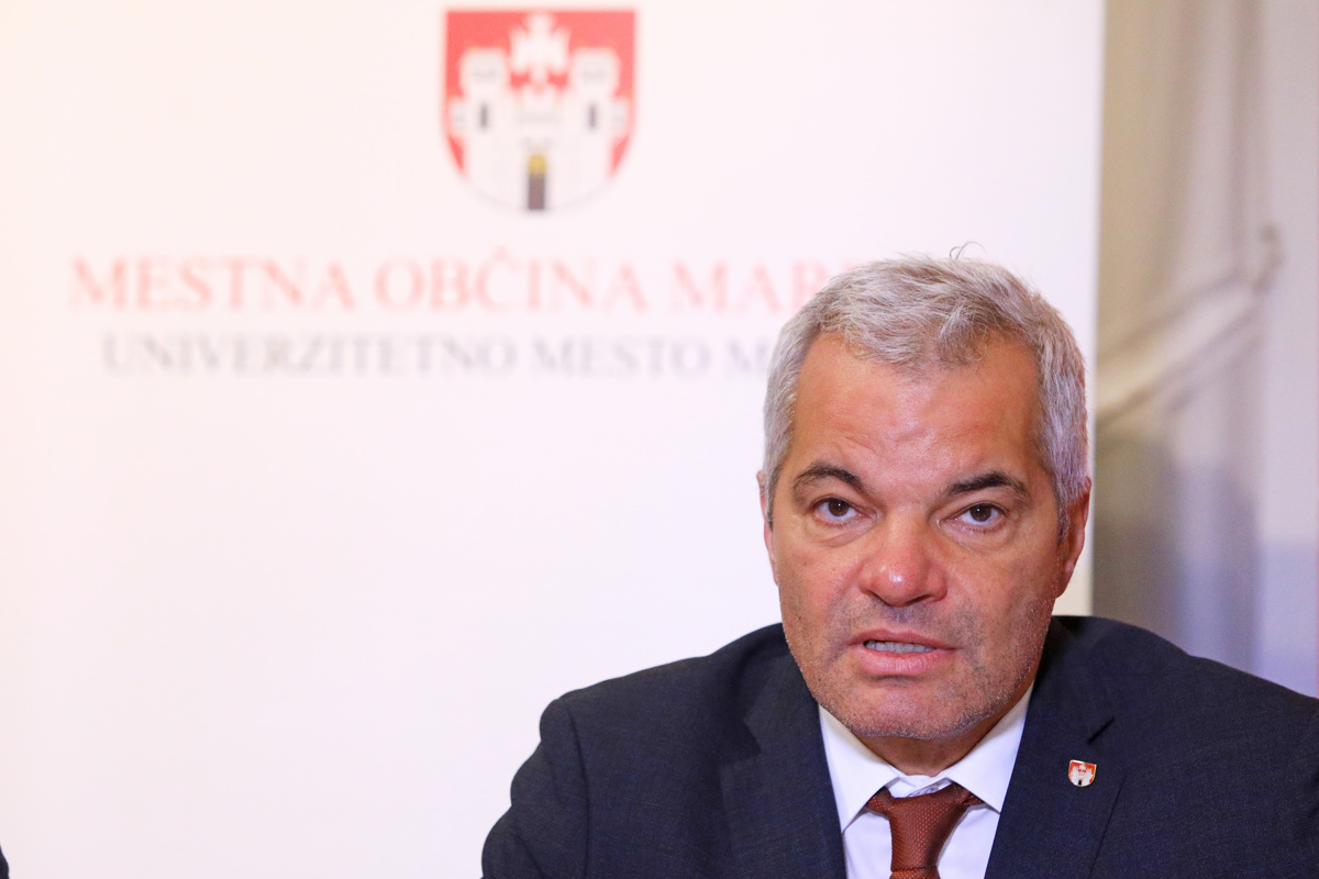 (FOTO) Nov predlog cenika voženj s pohorsko vzpenjačo: Za povratno vozovnico kar 18 evrov?