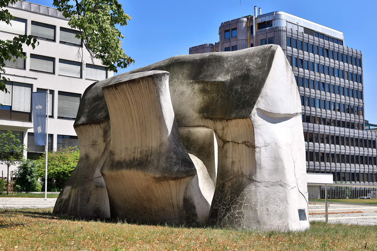 Sprehodi z UGM: Spoznaj umetnost in spomenike v svoji četrti
