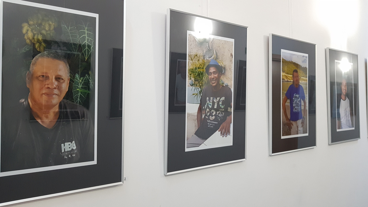 Zakaj ste danes oblekli to majico, je k razmisleku vabila finska umetnica, gostja v Mariboru
