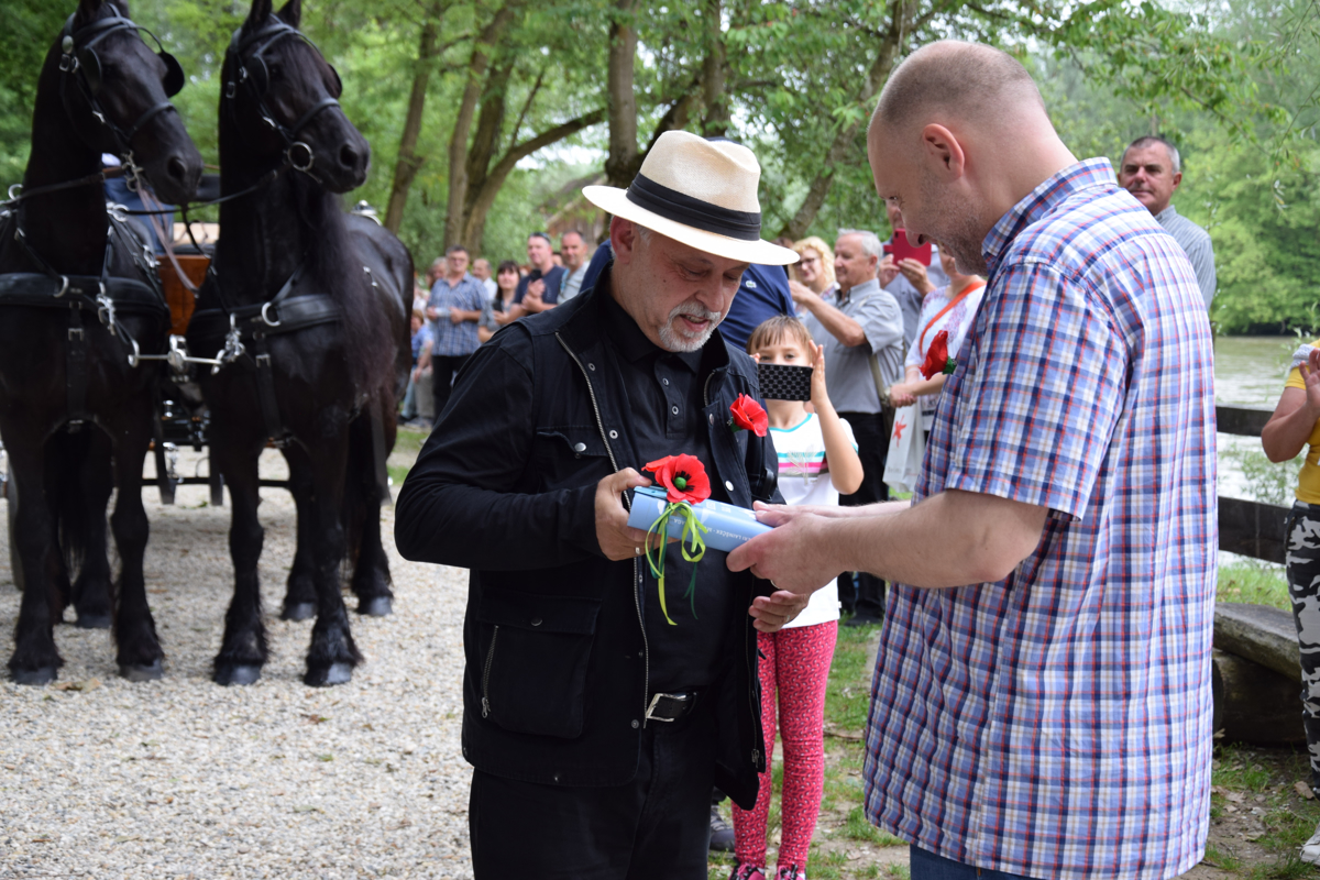 Murska saga Ferija Lainščka se je v novi obliki vrnila k reki Muri

