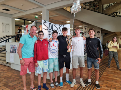 Mladi koroški Slovenci kot športni predatorji: Slovenski celovški dijaki avstrijski državni prvaki v košarki