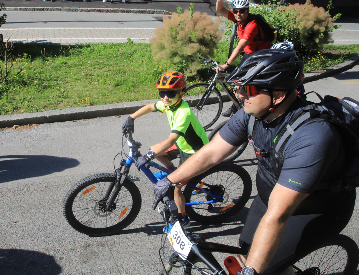 Tako je bilo na rekreativnem kolesarskem maratonu Okoli Pohorja