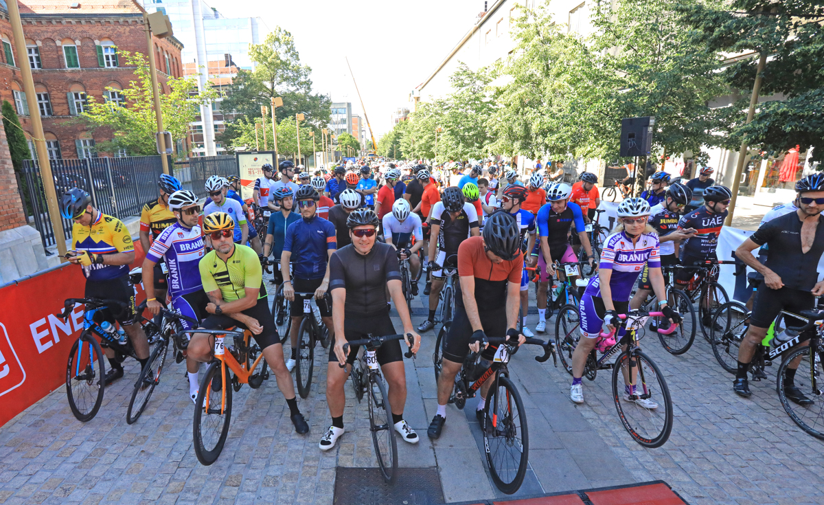 Tako je bilo na rekreativnem kolesarskem maratonu Okoli Pohorja