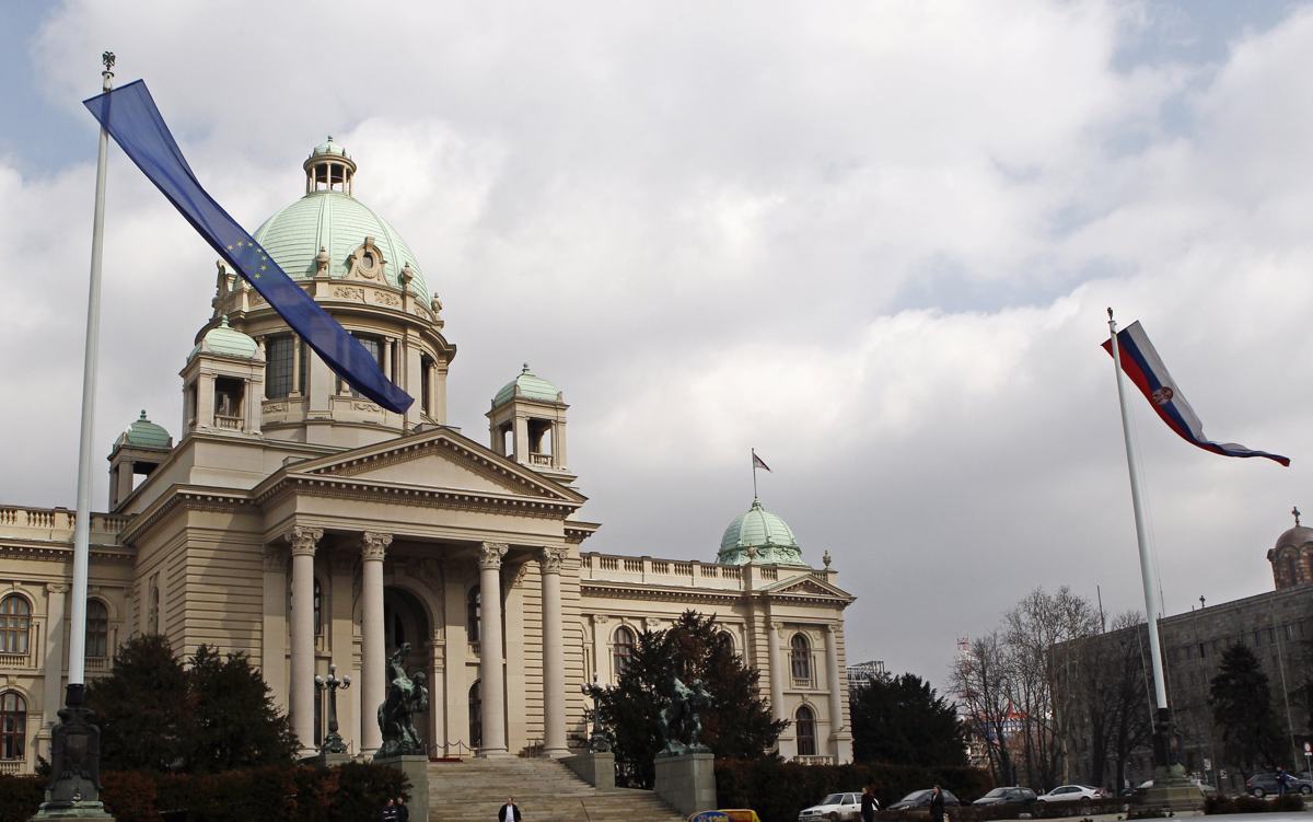 Več kot polovica Srbov bi glasovala proti vstopu v EU, med voditelji jim je najljubši Putin