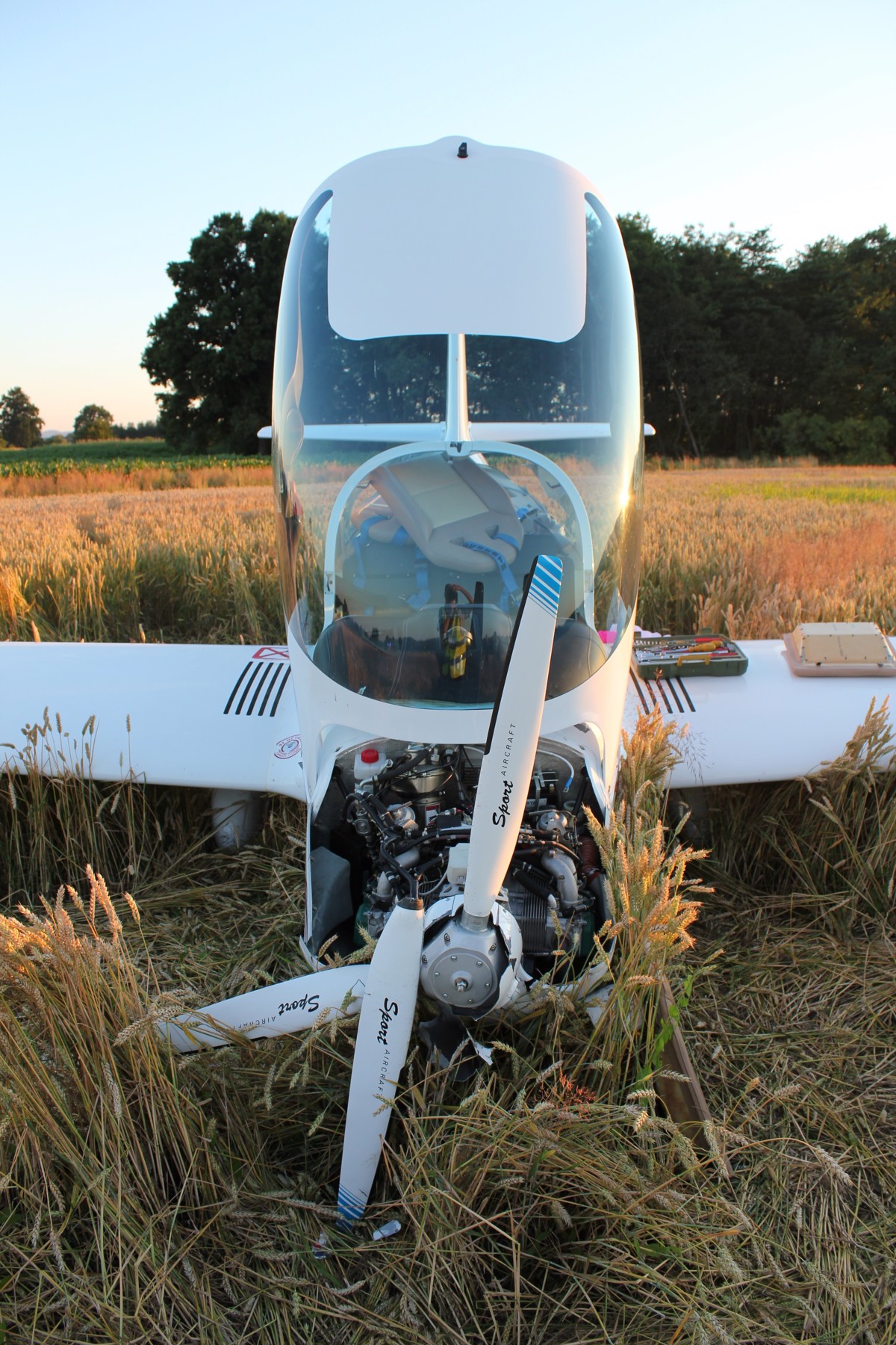 Pri Šentjerneju v nesreči ultralahkega letala po neuradnih informacijah smrtna žrtev