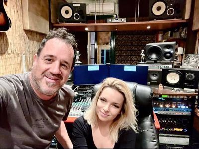 Pripoveduj mi o ljubezni: Ista zgodba, tokrat skozi ženske oči