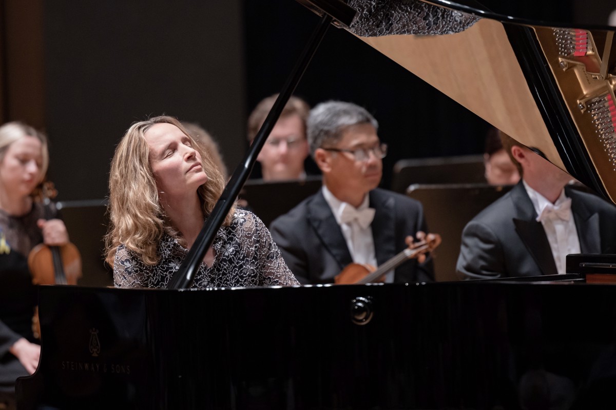 (KRITIKA KONCERTOV) Nepozabni Ravel in belcanto po perujsko