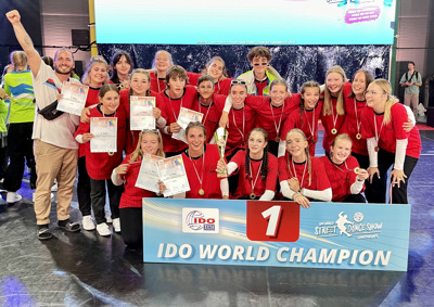 Dve skupini mladih plesalcev iz Maribora na svetovnem prvenstvu na Poljskem osvojili zlata odličja