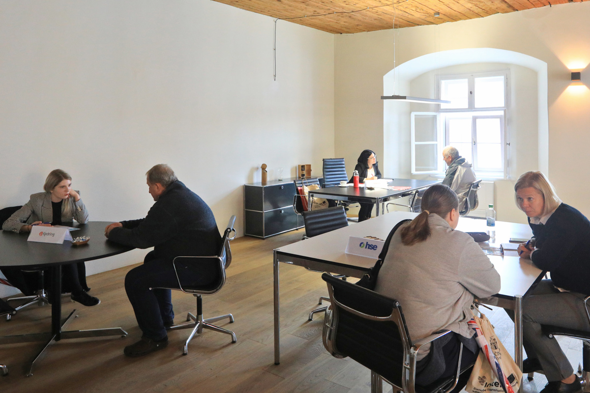 Štartaj kariero za zeleni in digitalni prehod: Podjetja ne morejo uspevati na bolnem planetu