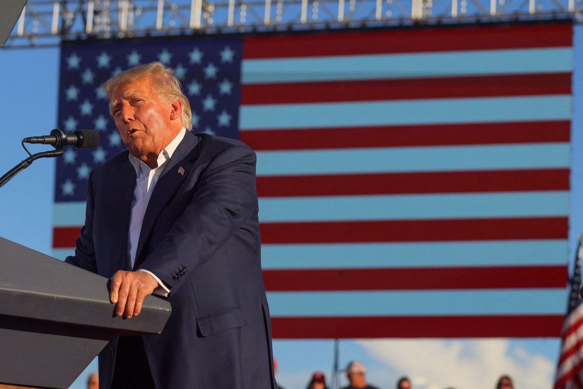 Trumpovi sodelavci ovirali širjenje točnih informacij o covidu, kaže poročilo