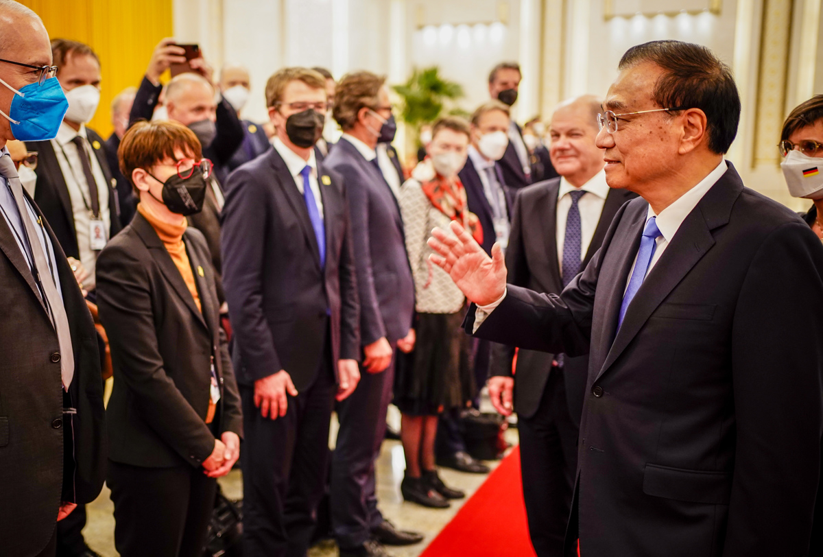 Prvi obisk kanclerja Scholza na Kitajskem je razdelil nemške gospodarstvenike