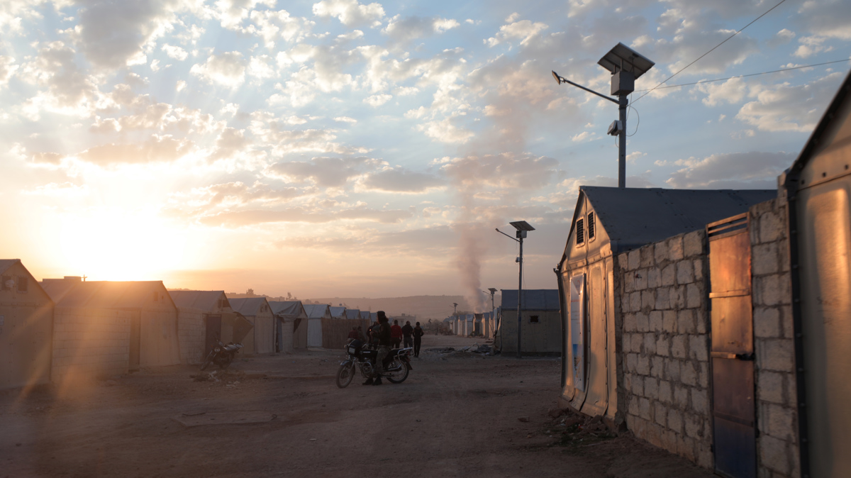 V raketnem napadu v Siriji ubitih šest ljudi