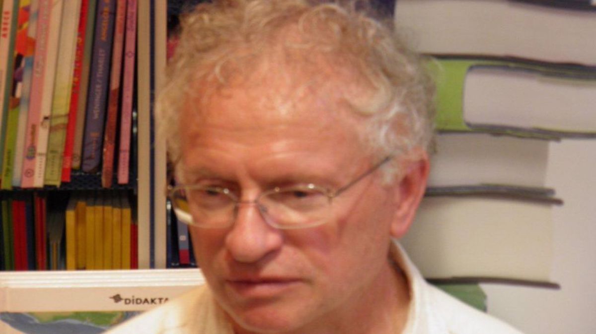 Umrl je literarni zgodovinar in prevajalec Johann Strutz