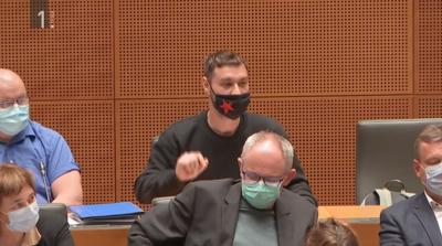 Kje so meje političnih javnih obračunavanj in diskreditacij? Hojs s tožbo nad Jauševca: Sodne poti so rešitev za streznitev primitivnih posameznikov