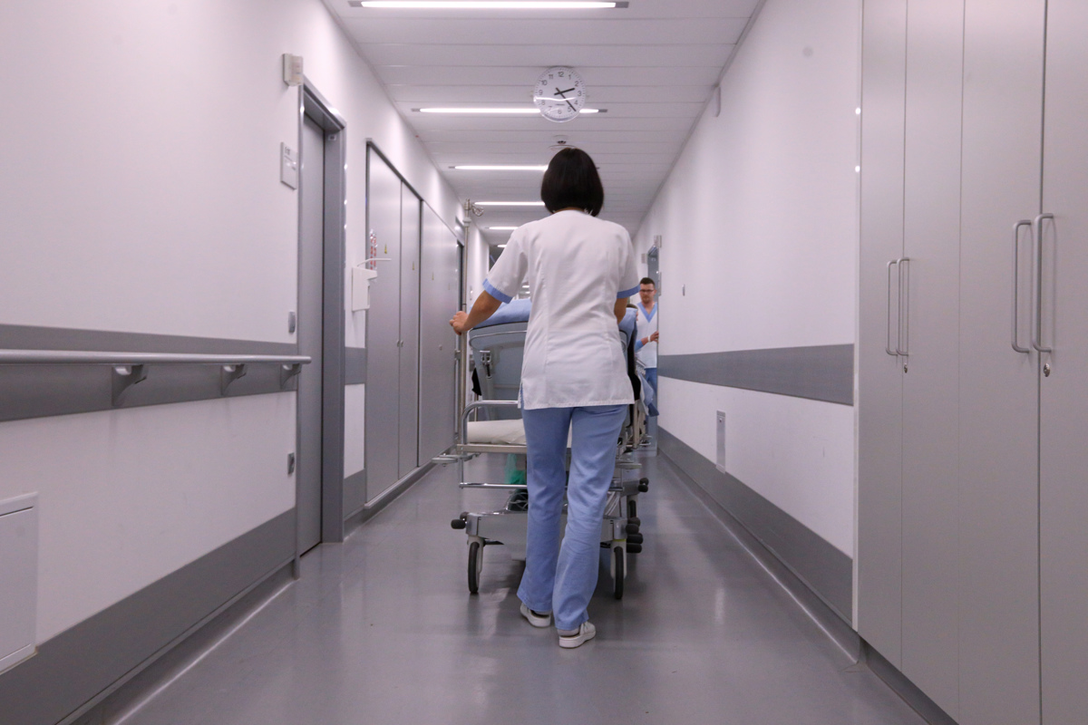 V Celju zdravniki zamrznili odpovedi, medicinskim sestram bo prekipelo