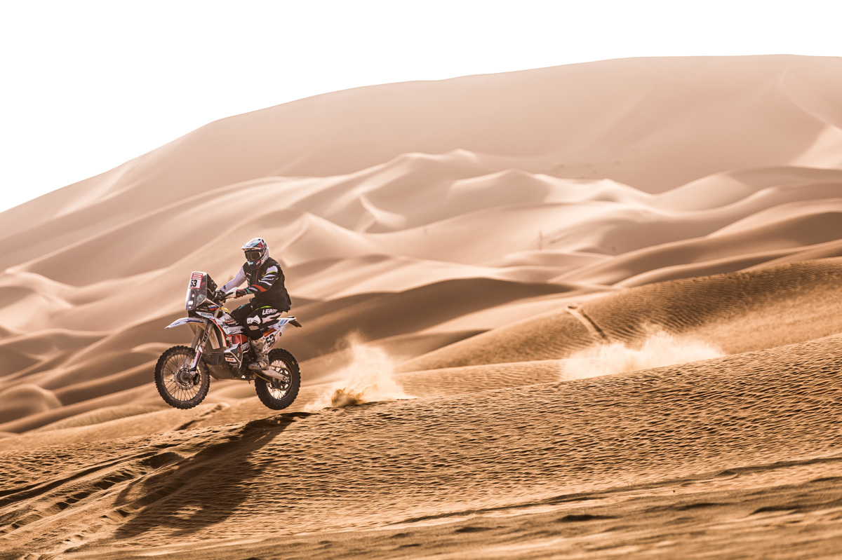 Toni Mulec pred zadnjo etapo Dakarja na 24. mestu, Marčič je 49.