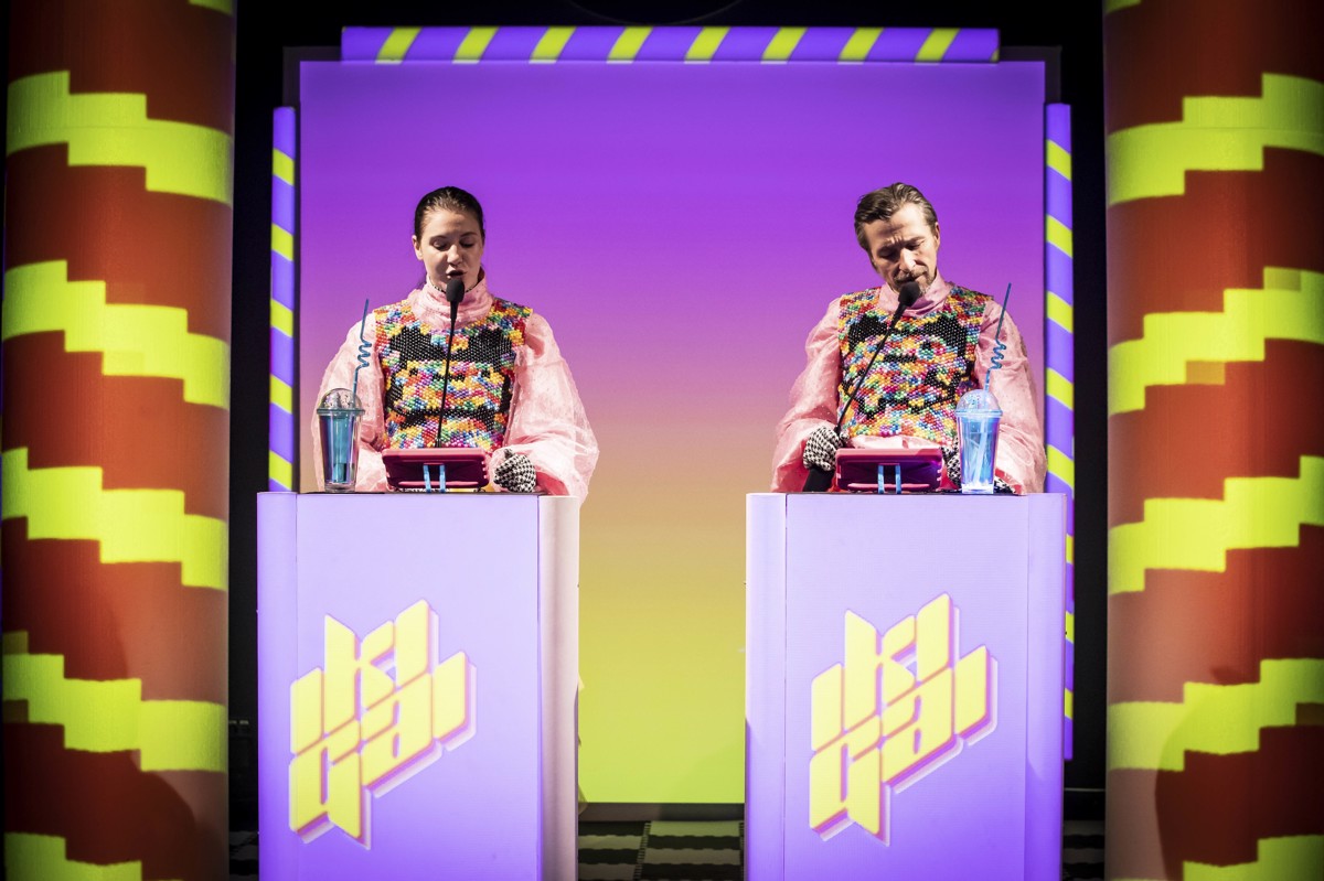 (PRED PREMIERO) Alegorija dobe odtujenosti