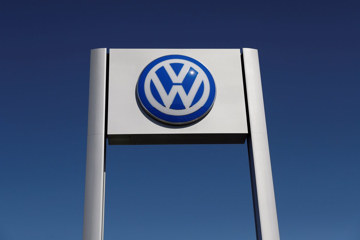 Volkswagen mora kupcu povrniti celotno ceno avtomobila
