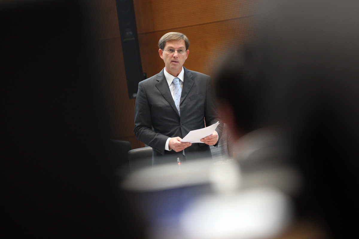 Cerar na Malti o Trumpu: Prve poteze vzbujajo nelagodje, a za realno oceno prezgodaj