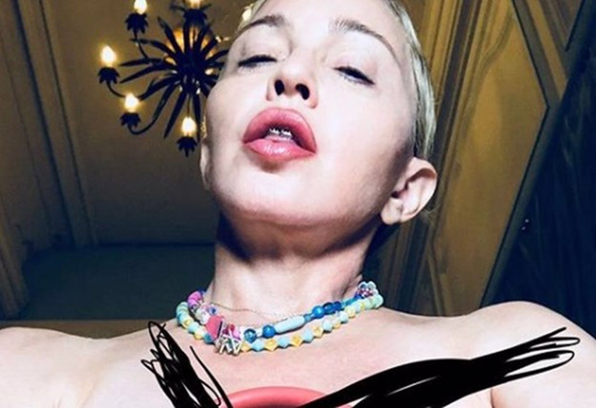 (FOTO) Madonna gola na Instagramu išče prijatelje
