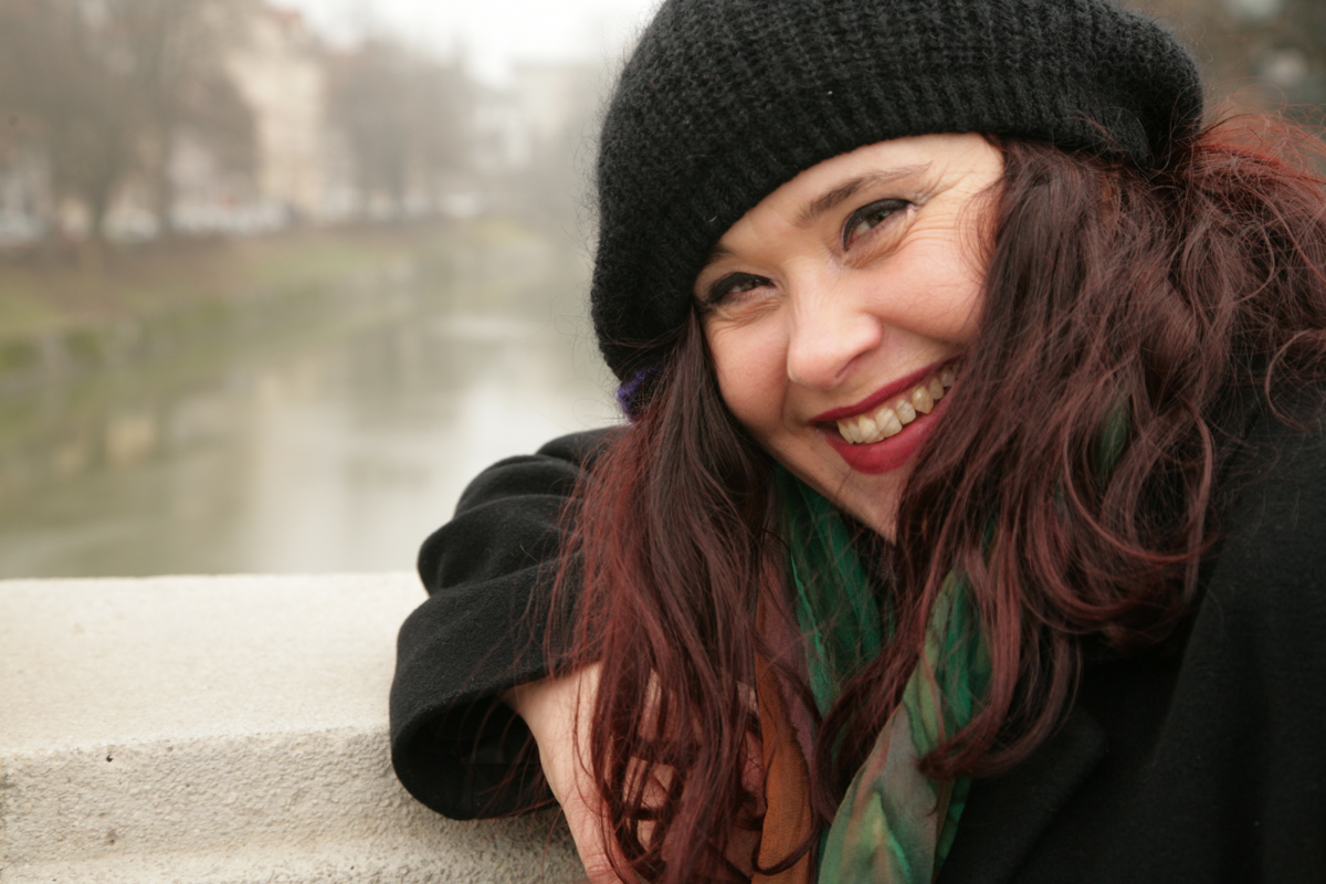 Mia Žnidarič: Štirinajsti album za trideset let