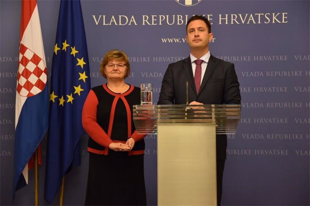 Hrvaška ministrica, ki je na začetku leta burila duhove, danes v rejniški družini