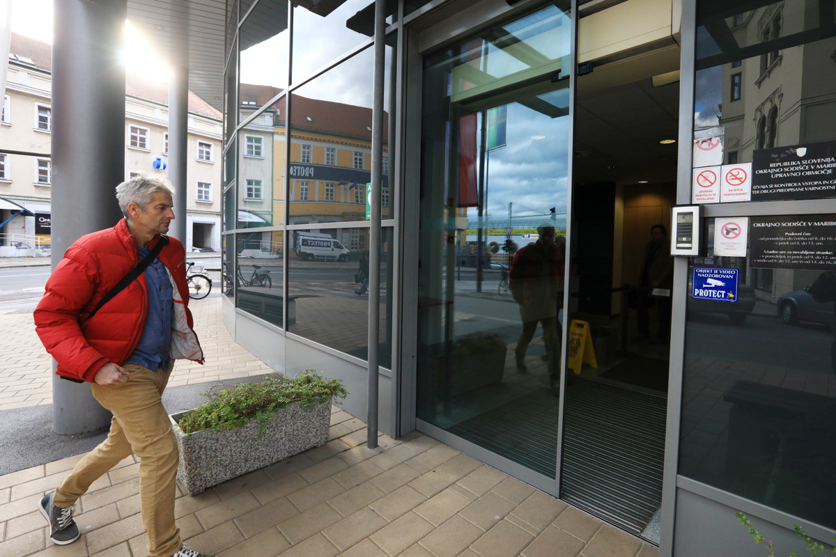 Prepoved približevanja Večerovi novinarki pravnomočna