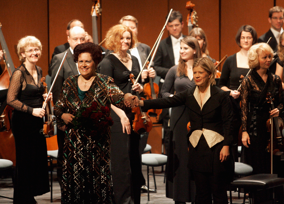 Pianistka nebeške vizije in herojske moči