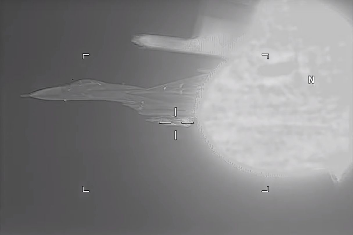 (VIDEO) Ruski vojaški lovec prestregel ameriško vohunsko letalo