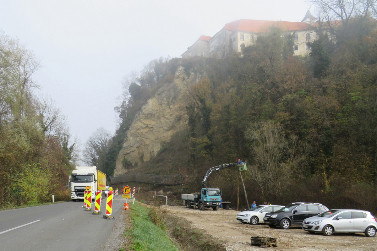 Ob Borlu enosmerni promet do konca prihodnjega leta