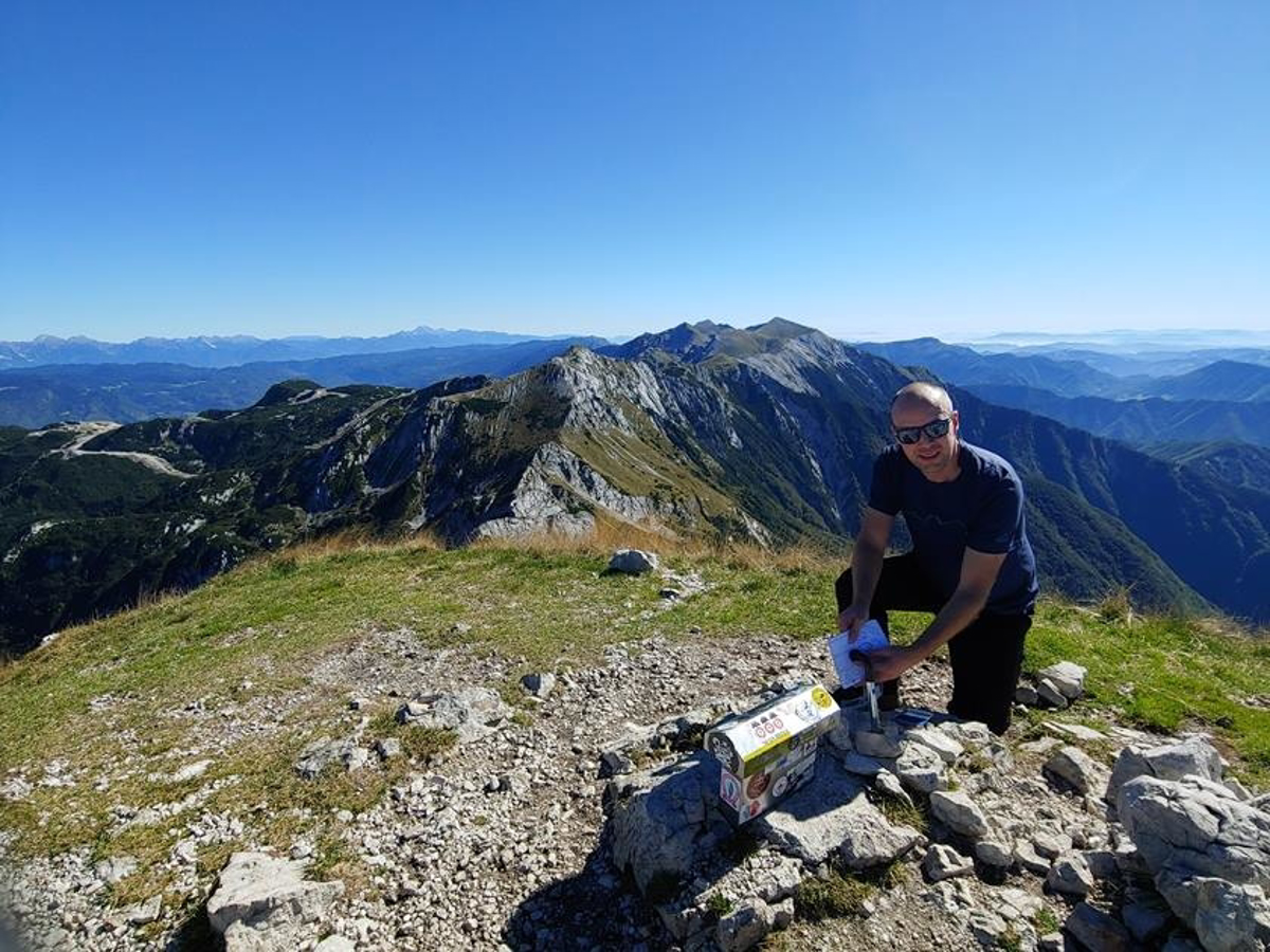 Alex Jordan prehodil Slovensko planinsko pot: Zbral je 79 žigov, kaj pa osemdeseti?